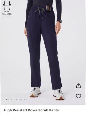 Figs Women’s High Waisted Cargo Scrub Pants - Navy